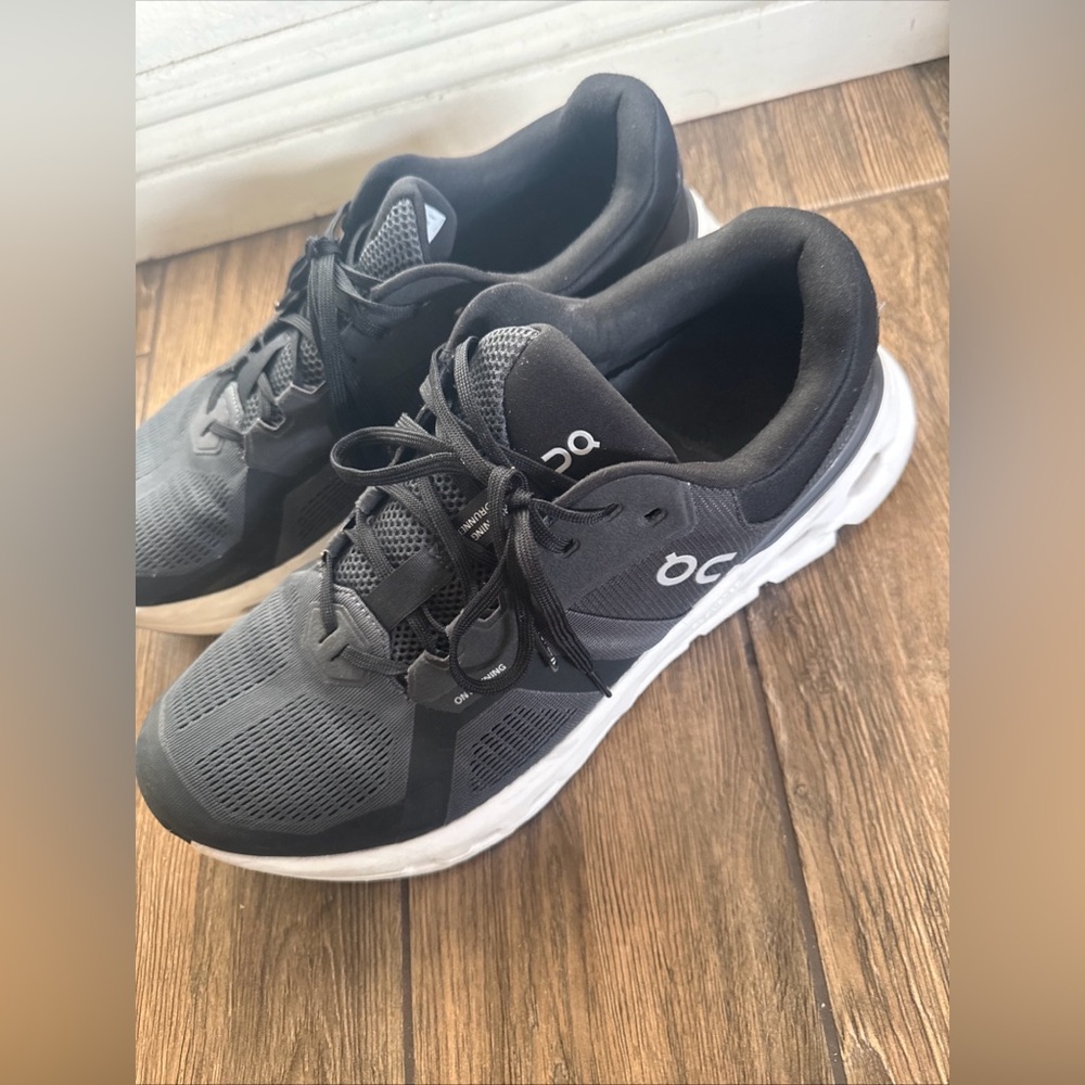 On Cloud Men’s Athletic Running Shoes - Grey/Black